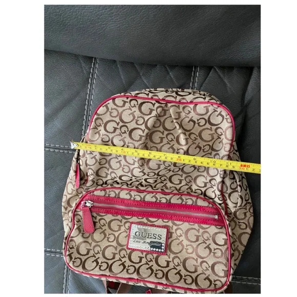 ‘Like-New Mini Guess Backpack’🎒💫 - Picture 13 of 16
